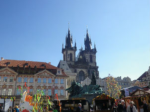 place stare mesto statue